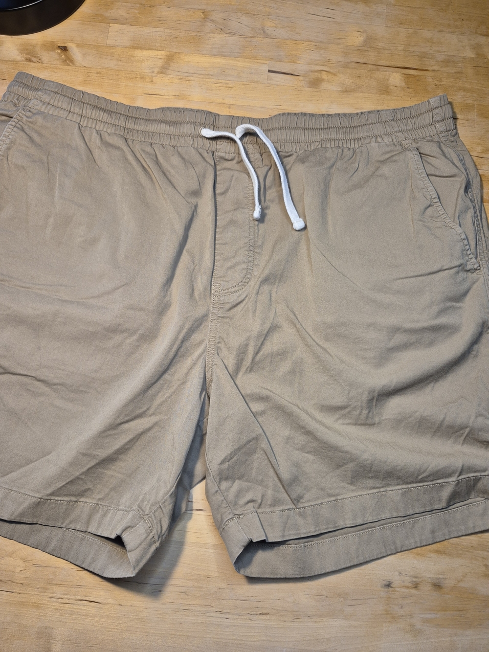J. Crew Men's Khaki Drawstring Shorts 4239